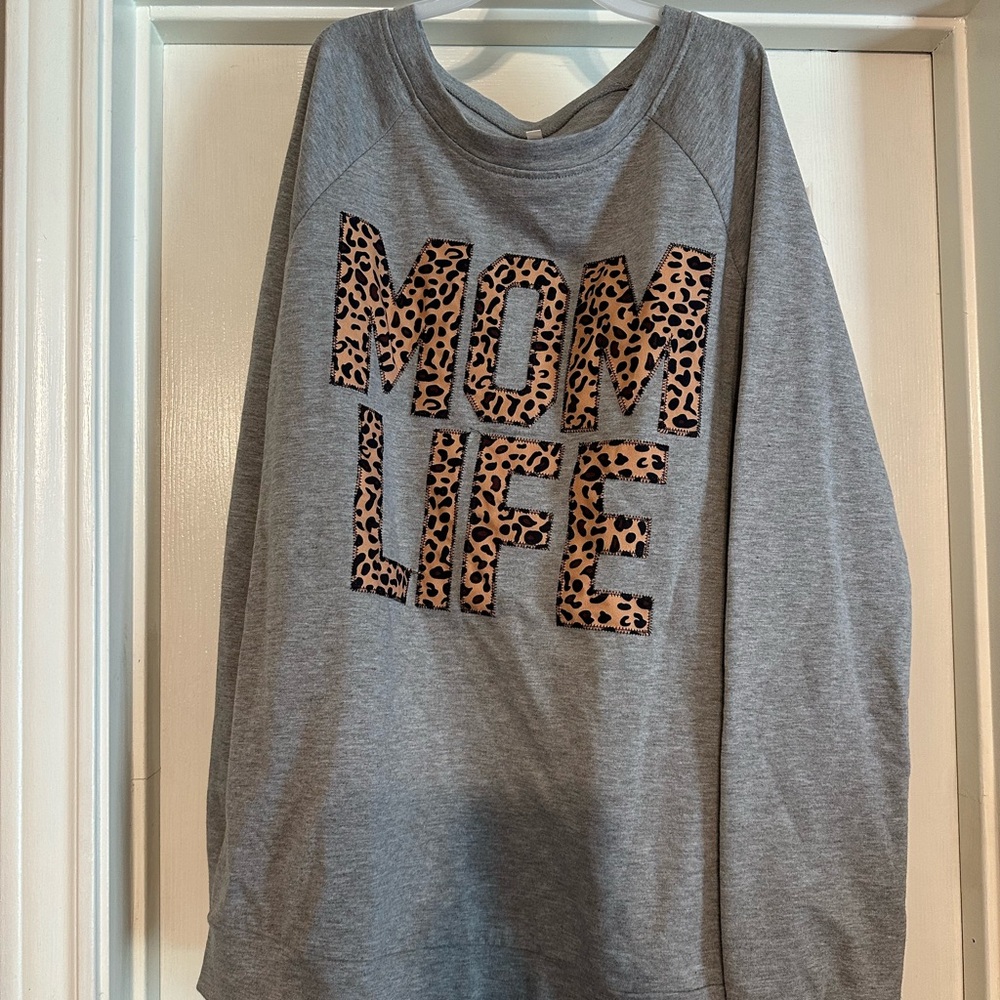Mom Life Lightweight Pullover